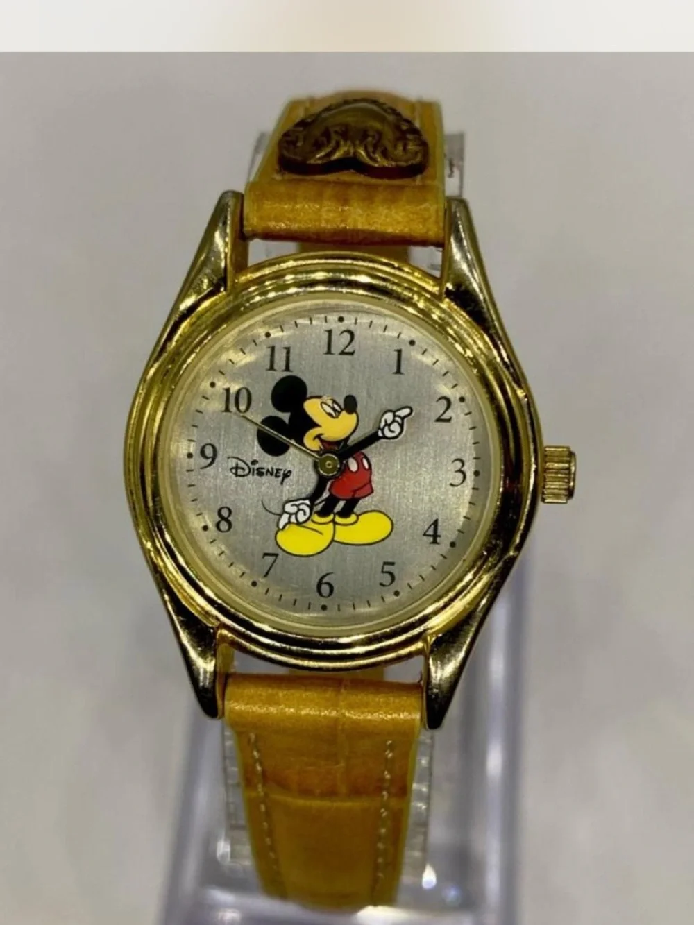 Disney *** Mickey Mouse Ladies Gold-Tone Watch /  Tan Strap * Collectors *^*